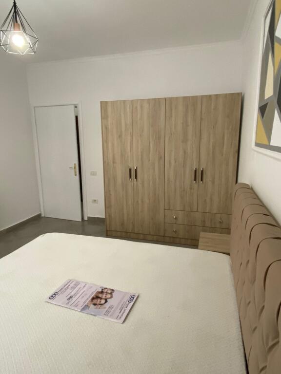 🏢Astir,prane Pasticeri Nela 5 jepet me qera apartament 1+1,i mobiluar, 40,000Leke   