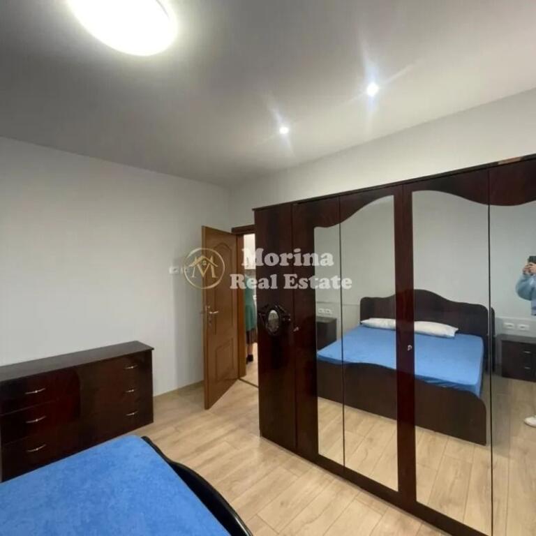 Appartamento 1+1, a Selite, dietro la Scuola Marin Barleti, 400 euro/mese