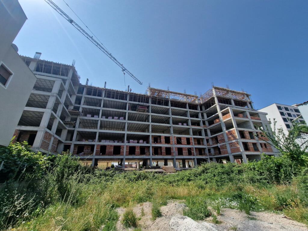 SHITET APARTAMENT 2+1 KAMEZ MEHILLAJ