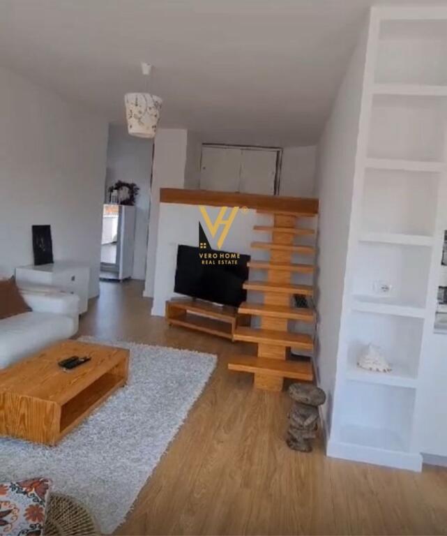 LOFT ME QERA NE MYSLYM SHYR 1.200 EURO