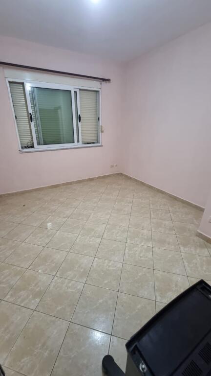 🏢 Jepet me Qira Apartament 1+1 ne Don Bosko, pranë Rrugës kryesore