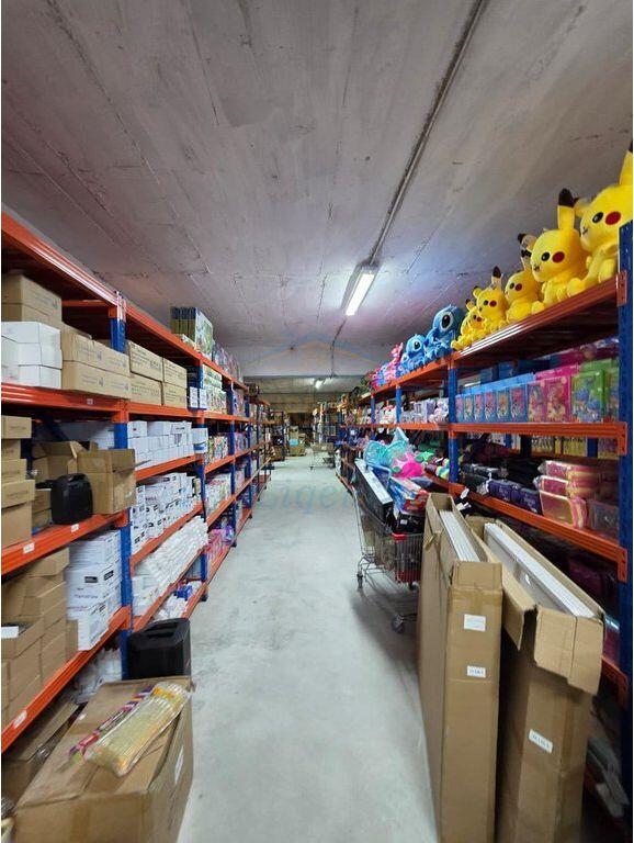 Magazzino, Via Ardeno, Kamez, Tirana.