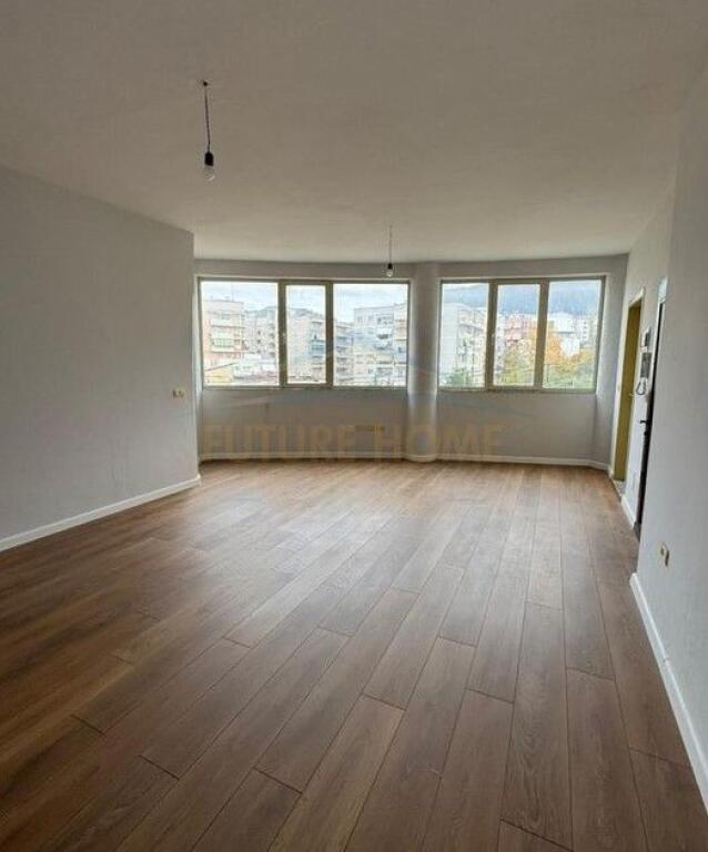 In vendita, Appartamento 1+1, Fresku, Tirana