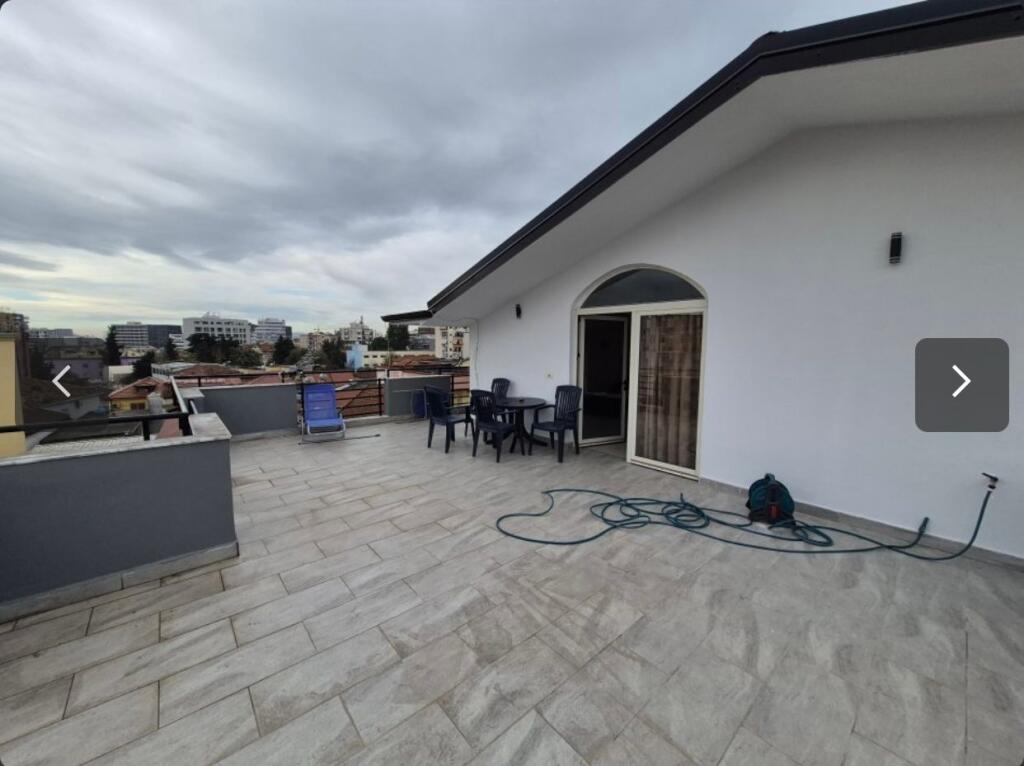 Jepet panthouse te medreseja,cmimi 450 mije leke