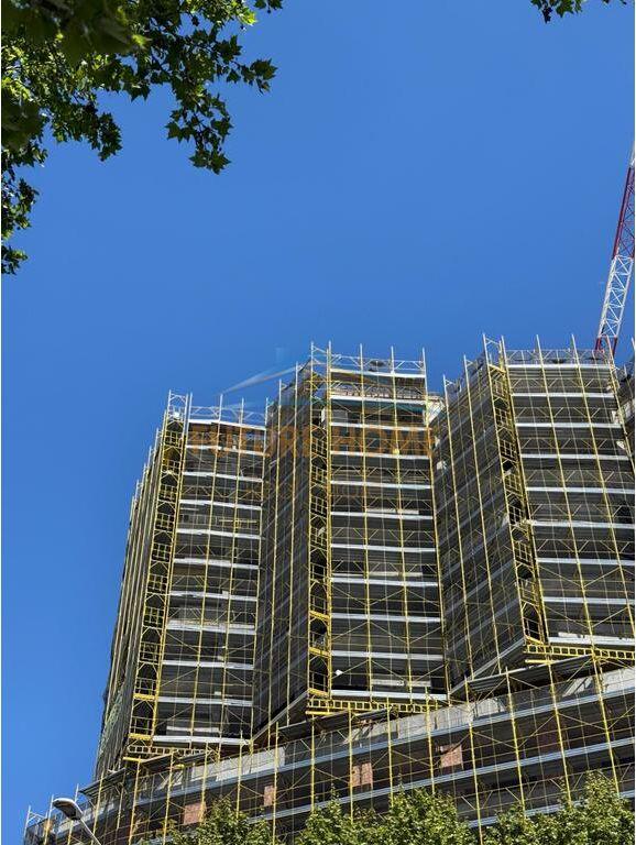 Vendesi Commerciale in vendita, Colonade Residence, Laprake