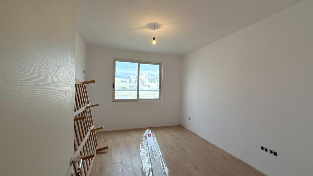 ASTIR APARTAMENT 2+1+2 PER SHITJE!
