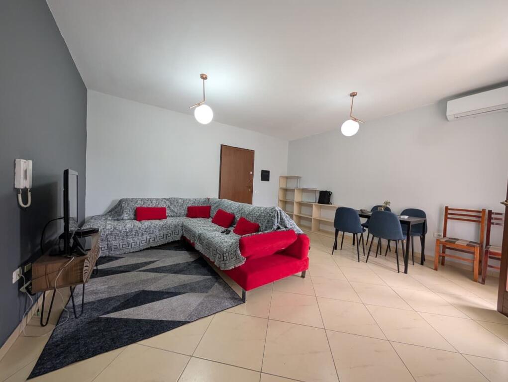 Appartamento 2+1+🅿 in affitto Via Selita e Vjeter, Giardino Botanico  650€