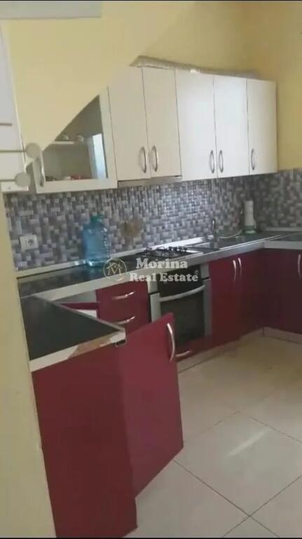 Qera,Shtepi Private 3+1,Ali Demi, 300 euro/muaj