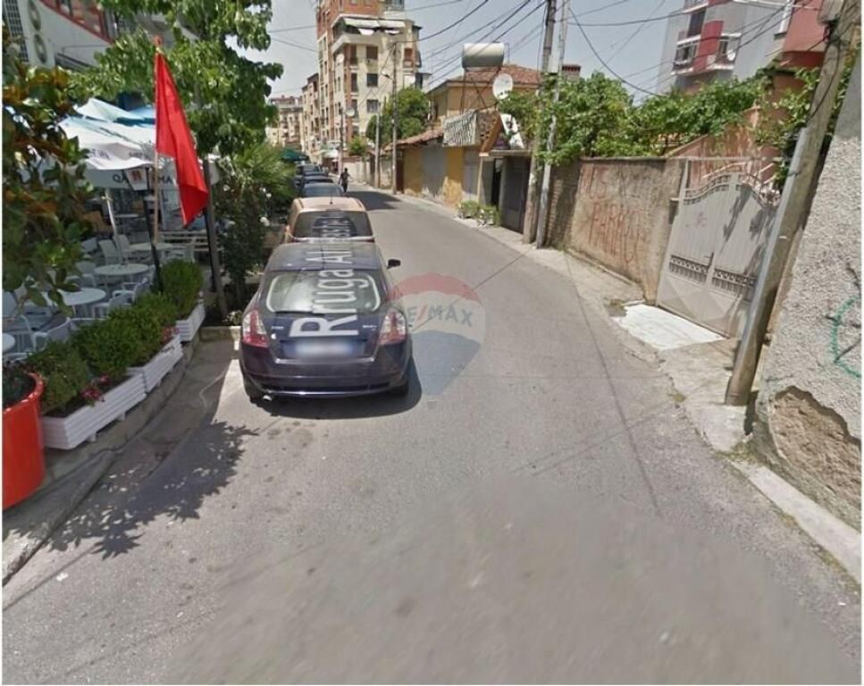 Apartament\\\  1+1 Për Shitje - Pazari i Ri,,,,, Tiranë