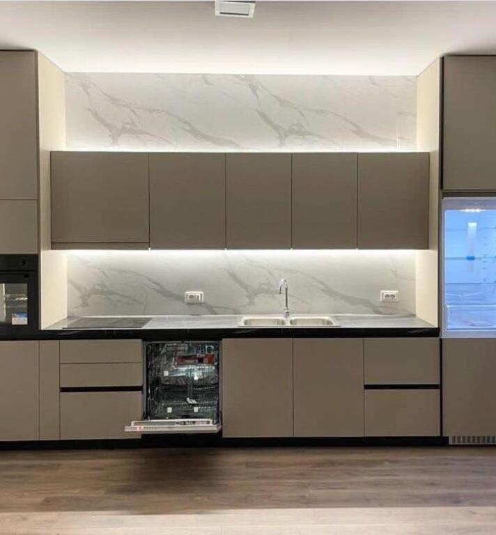 Apartament luksoz 1+1 me parkim per qira prane Air Albania