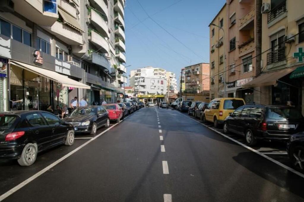 Apartament 1+1 per shitje tek Rr. ALI PASHA GUCIA