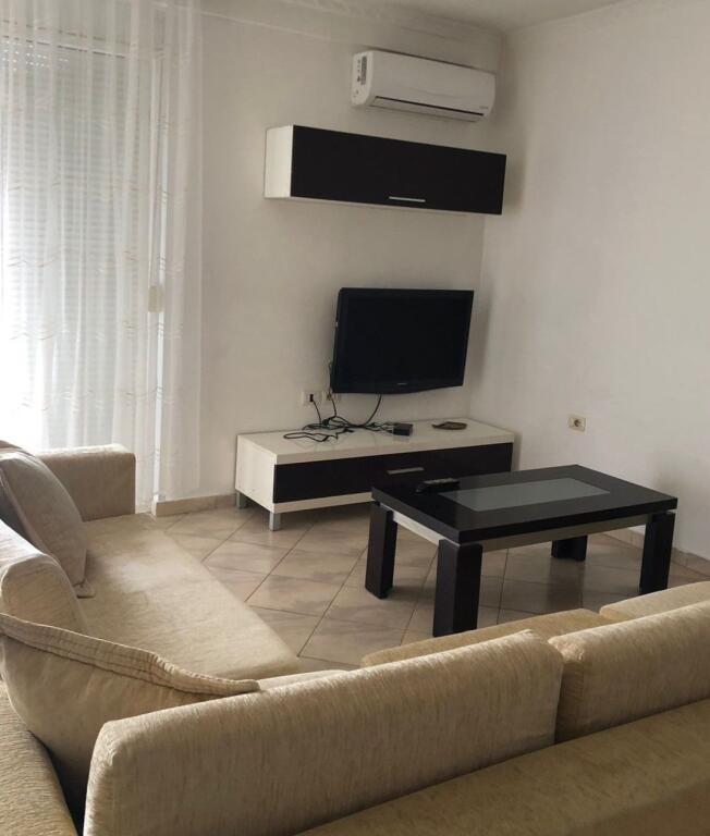 Japim me qera Apartament 2+1 tek Fondacioni Eleonore