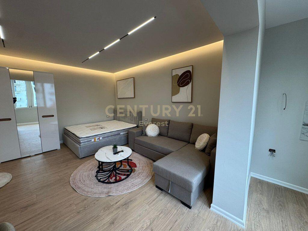 Apartament 1+1 dhe Garsoniere per shitje prane Qendres, Rruga e Barrikadave