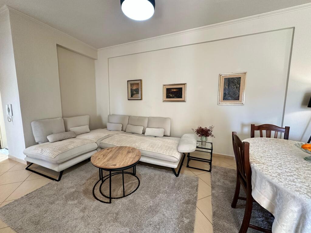 Apartament 2+1 me Qera Afatgjate - Stadiumi, Vlore