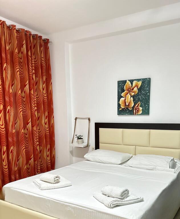 Shtëpi me qira në qendër të Sarandës.