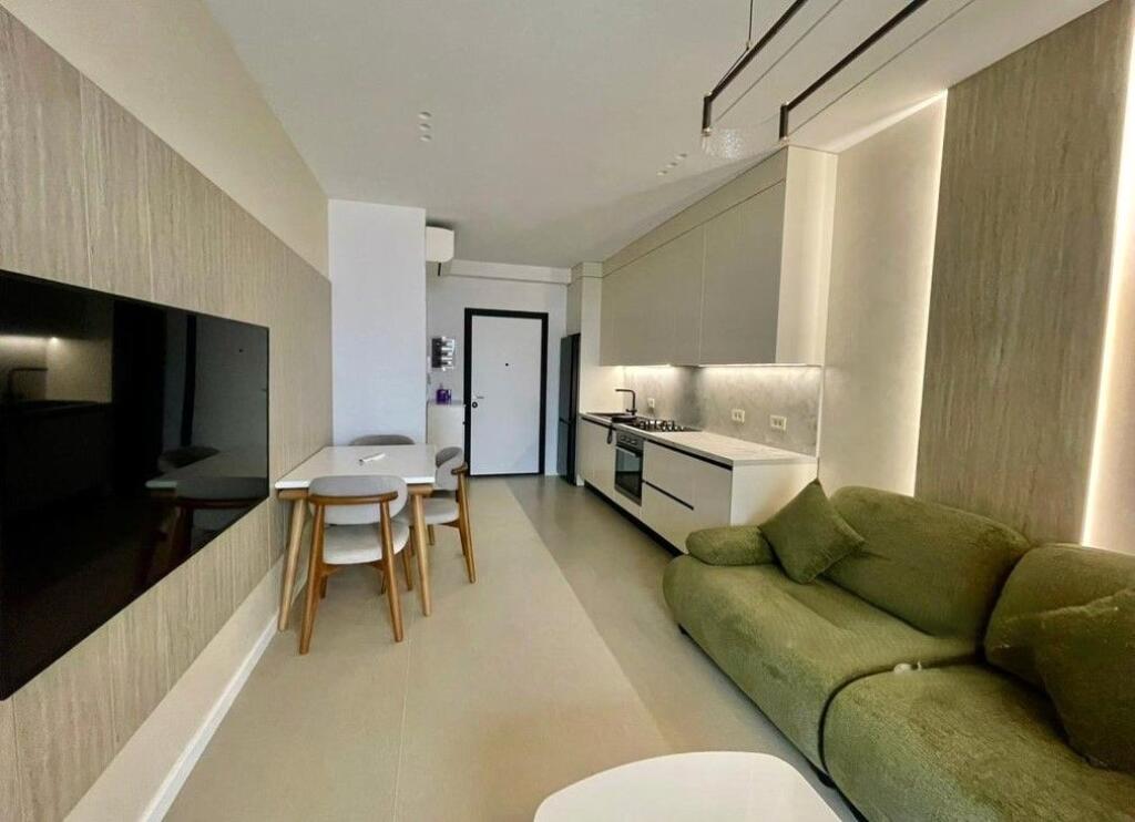 JEPET  ME QERA APARTAMENT 1+1  ,GOLDEN TOWER RESIDENCE TE MINE PEZA!