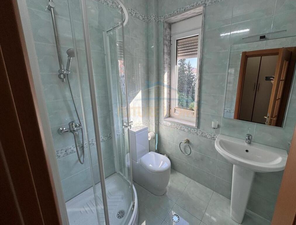 SHITET APARTAMENT 2+1 NE BLLOK