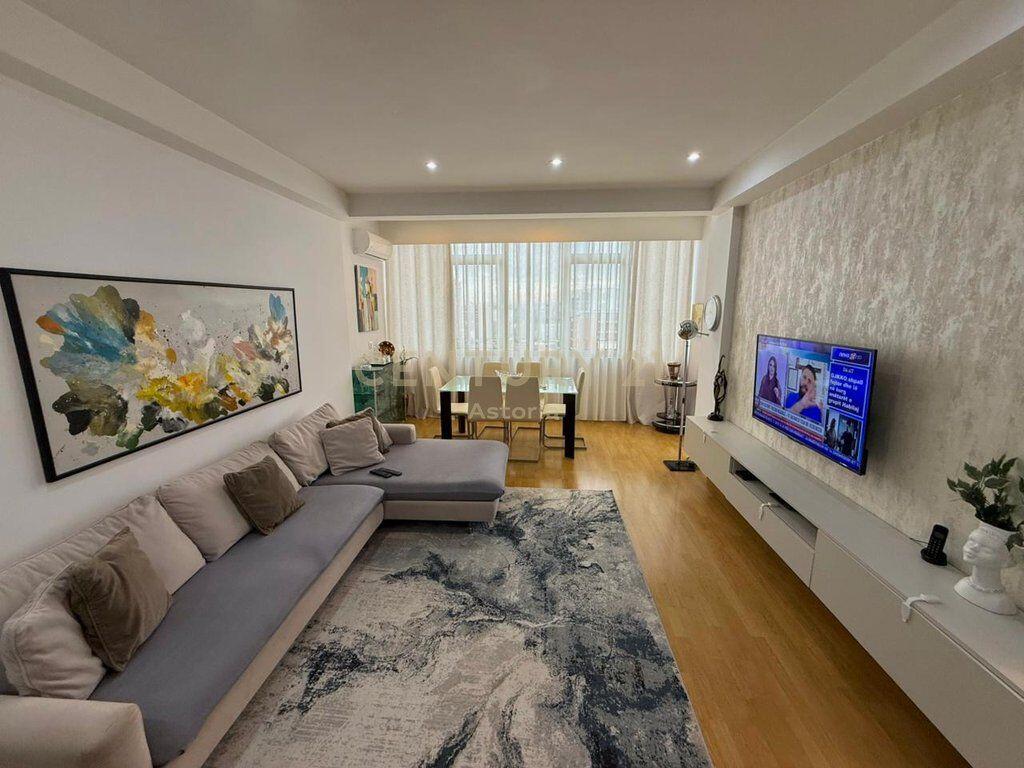 Apartament modern 2+1+2 në rrugën Fortuzi – investim dhe komfort në një nga zonat më të vlerësuara të Tiranës