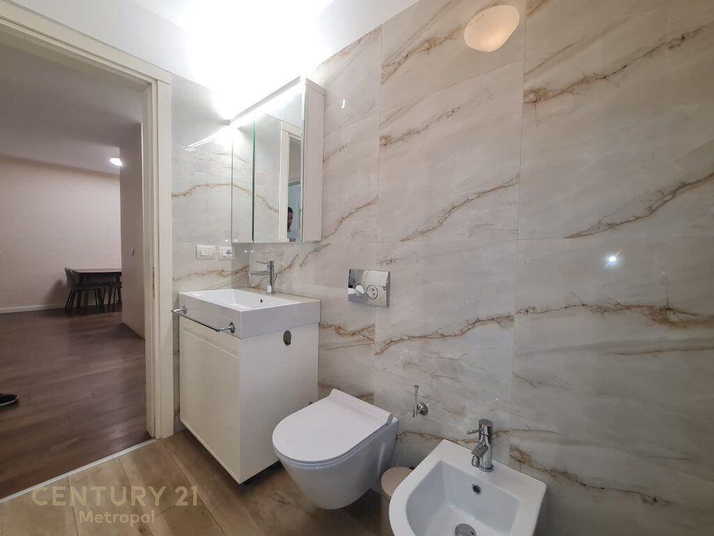 Apartament 1+1 me qira në zemër të Tiranës – Myslym Shyri