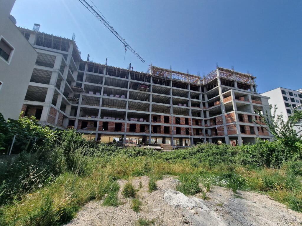 SHITET APARTAMENT 2+1 KAMEZ MEHILLAJ