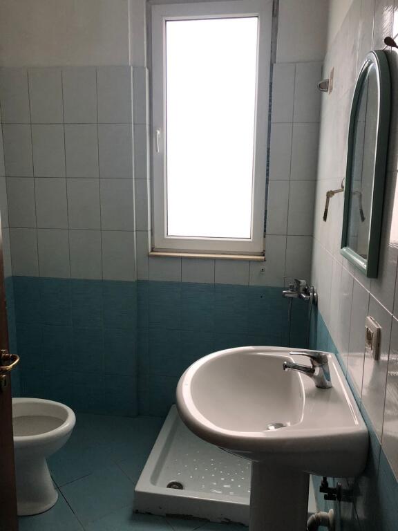 Japim me qera Apartament 2+1 tek Fondacioni Eleonore