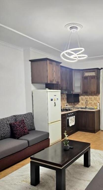 Jepet me qera apartament 2+1+2, Kati 5,Ne fresk, 450 euro