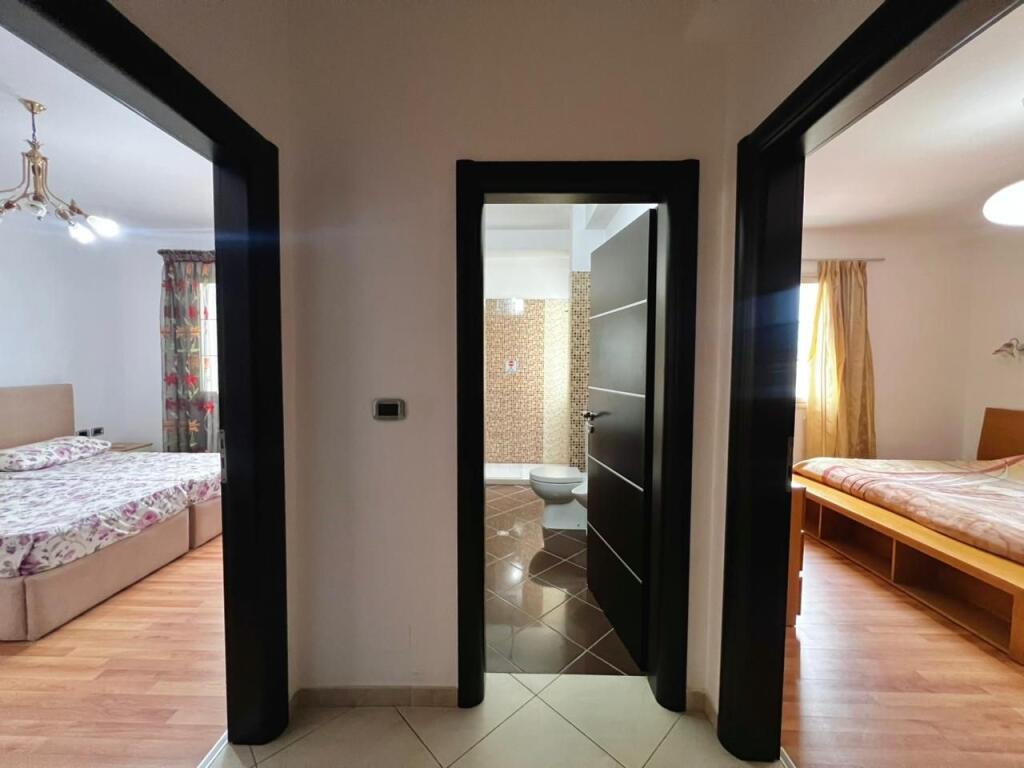Penthouse 4+1+2wc &amp; 2 Ballkone me Qera - Kisha Ortodokse, Vlore