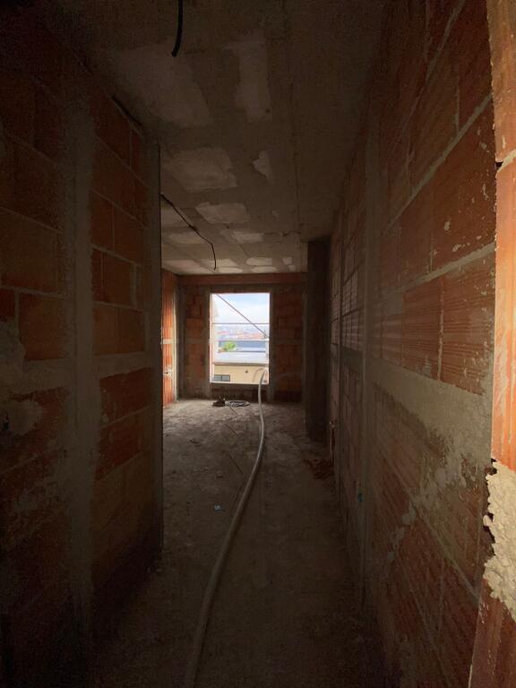 Kamez , Mehillaj Shitet 2+1 &amp; 750€/m2