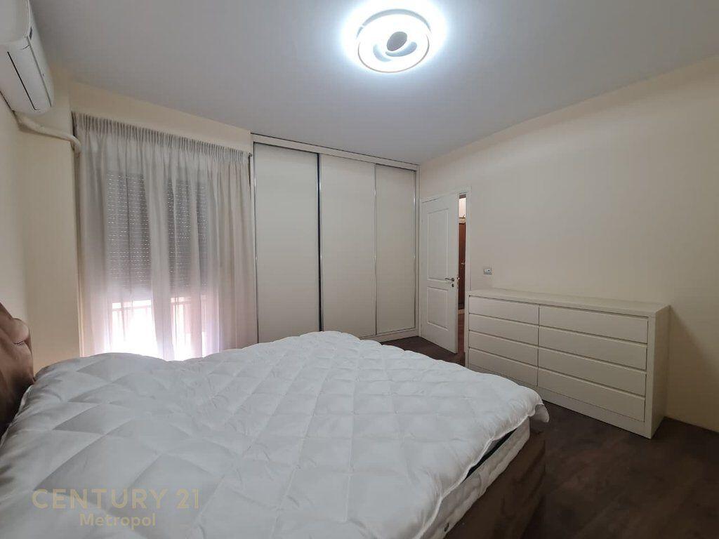 Apartament 1+1 me qira në zemër të Tiranës – Myslym Shyri