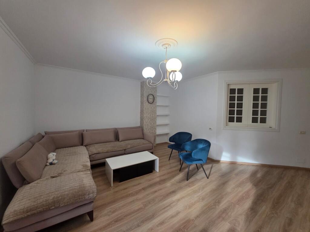 Apartament 3+1,Pazari i Ri!