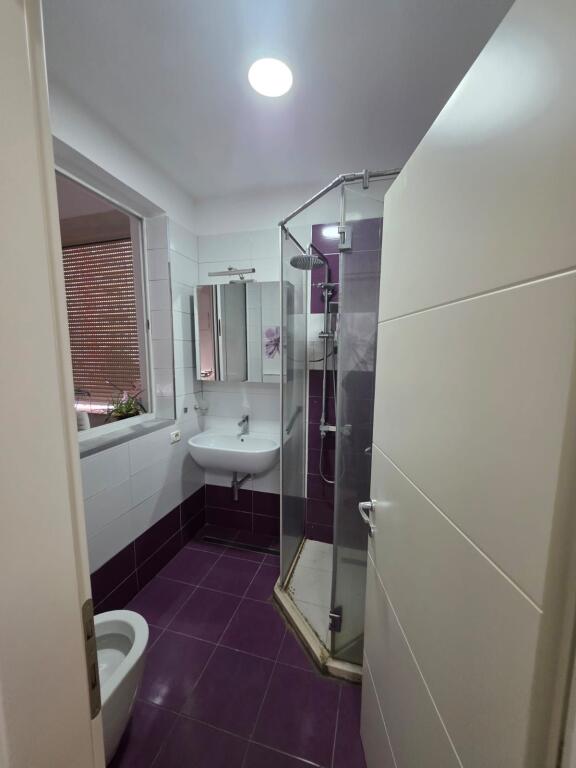 Apartament 3+1,Pazari i Ri!