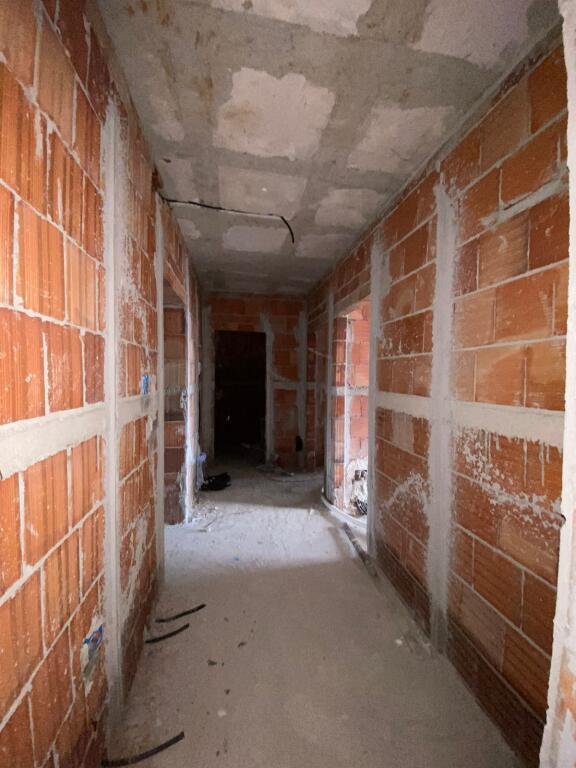 Kamez , Mehillaj Shitet 2+1 &amp; 750€/m2