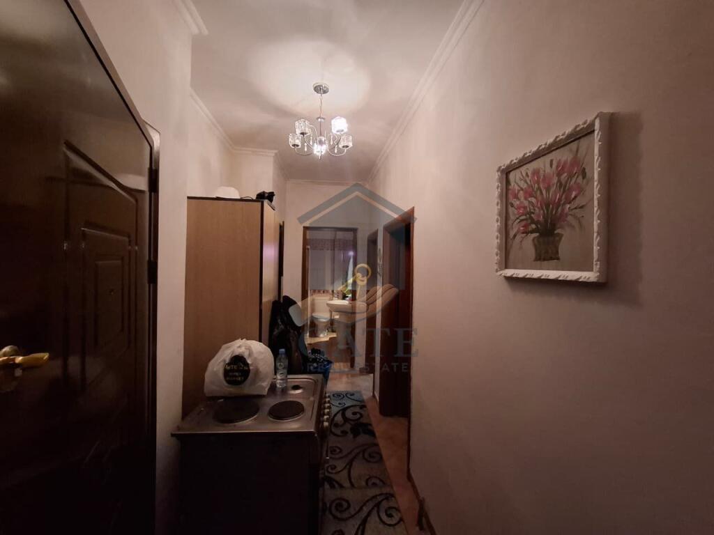 📣 Vendesi in vendita appartamento 1+1 con cucina separata, con possibilità di trasformazione in 2+1 – Zona ex Distretto di Polizia, Durazzo