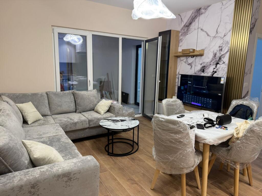 Zogu i zi, appartamento 1+1 mai abitato prima 70.000 leke