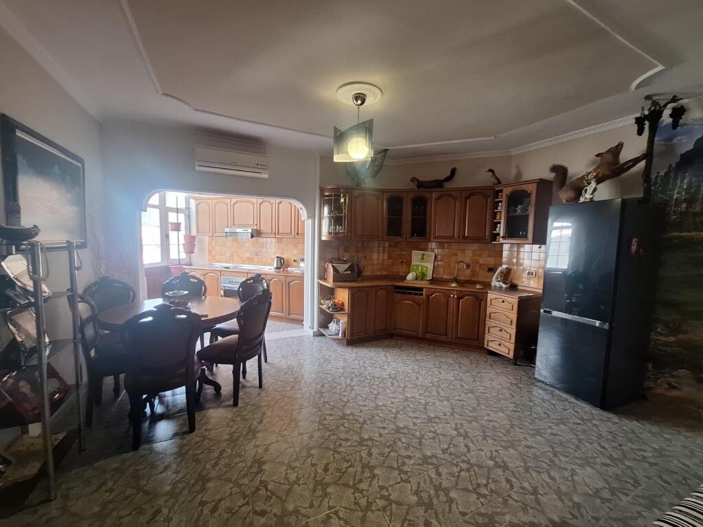 Appartamento 2+1, Don Bosko!