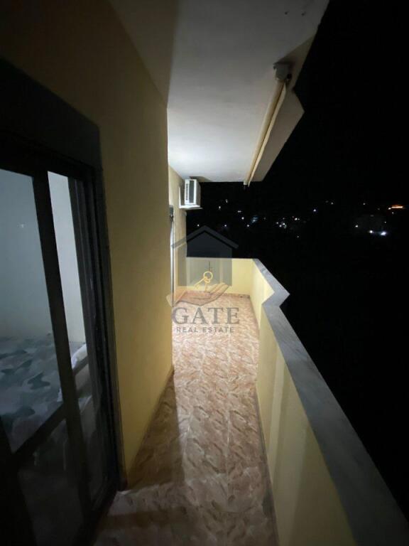 Appartamento 2+1 con 2 bagni e 2 balconi in vendita nella zona di Golem, vicino all'Hotel Murrizi 2.