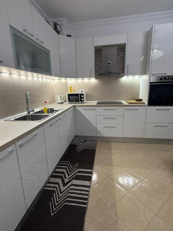 Fresk Affittasi Appartamento 2+1