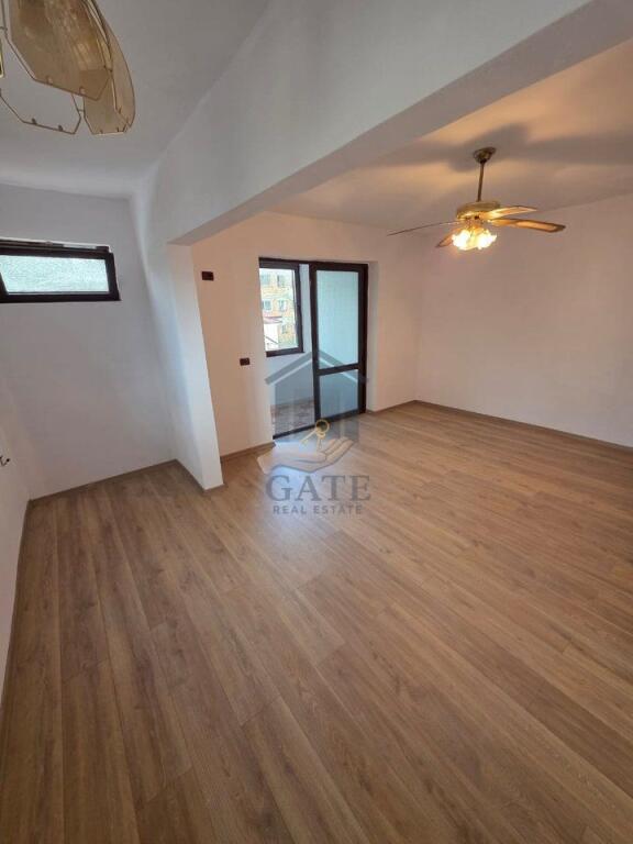 In vendita, appartamento 2+1, presso l'ex distretto di polizia, Durazzo!