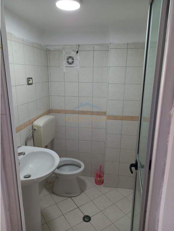 Unità Commerciale in Vendita – Nuovo Anello, Yzberisht