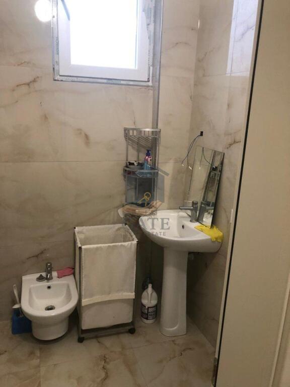 Vendesi in vendita 1+1 vicino all'Ospedale – Terzo piano