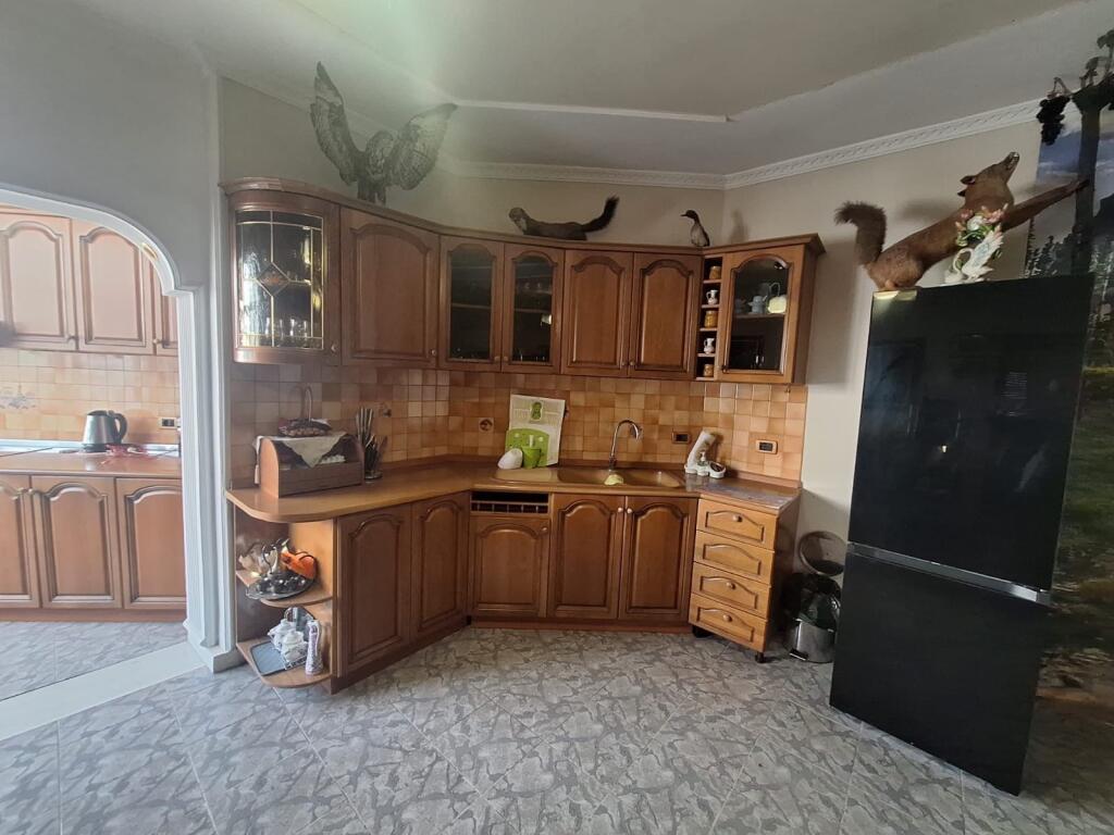 Appartamento 2+1, Don Bosko!