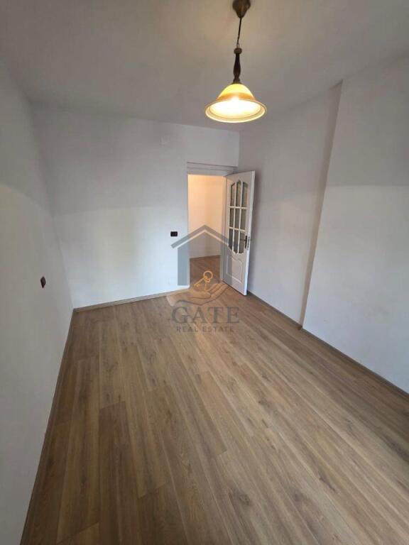 In vendita, appartamento 2+1, presso l'ex distretto di polizia, Durazzo!