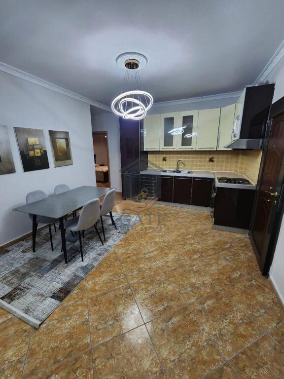 Shitet, Apartament 2+1, Plazh Hekurudha, Durres!