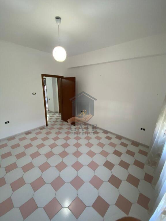 Appartamento 2+1 in vendita nel Quartiere 18, Durrës