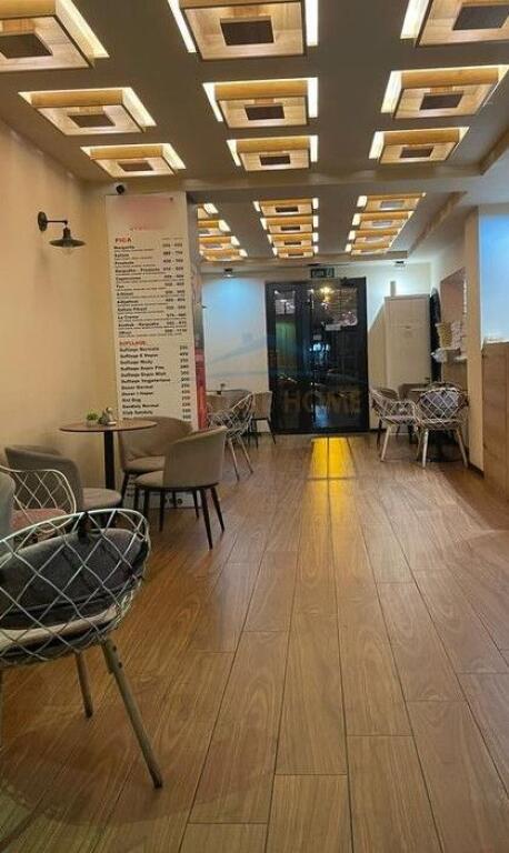 Locale Commerciale in Vendita – Zona Oxhaku, Tirana