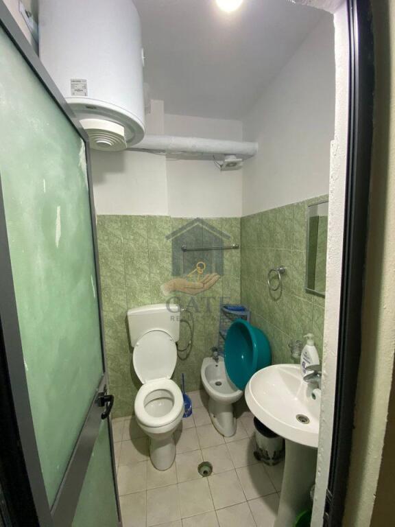 Appartamento 2+1 con 2 bagni e 2 balconi in vendita nella zona di Golem, vicino all'Hotel Murrizi 2.