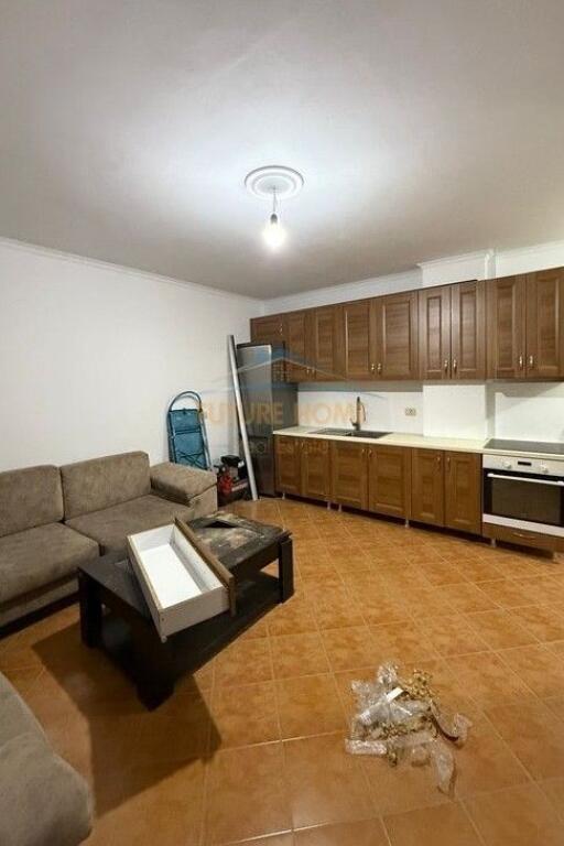 Appartamento 1+1, in Affitto, Kombinat