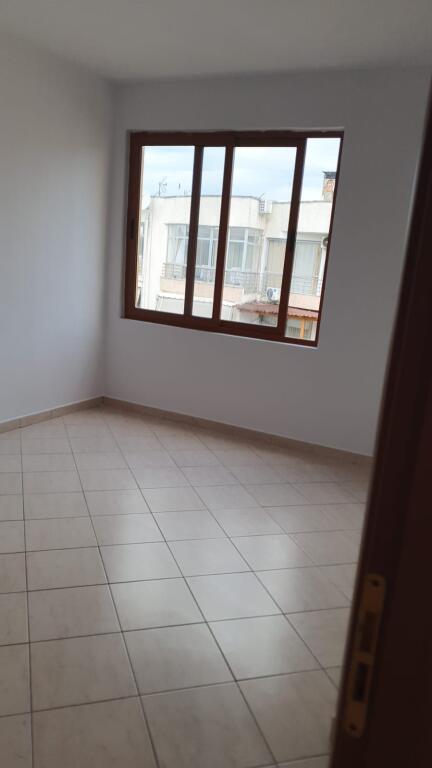 Apartament 2+1 me Qera ne Yzberisht