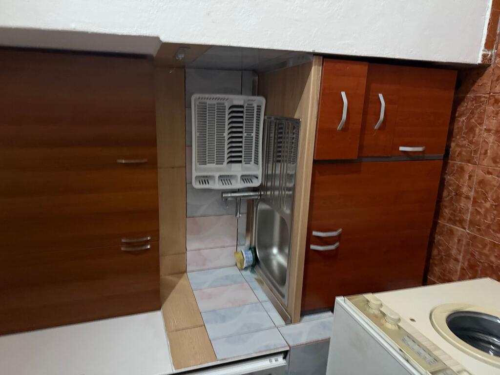 Collina Siri, casa 1+1 in affitto 30.000 leke