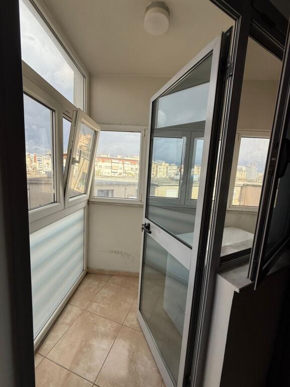 Appartamento 2+1, Irfan Tomini!